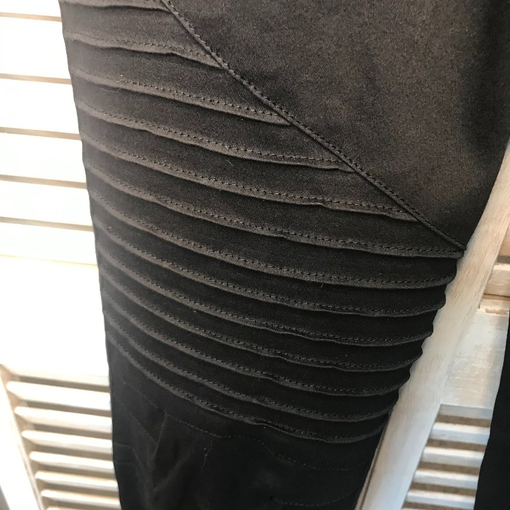 ✴️LAST ONE✴️ SMALL WOMEN'S BLACK MOTO PANTS - Picture 10 of 15
